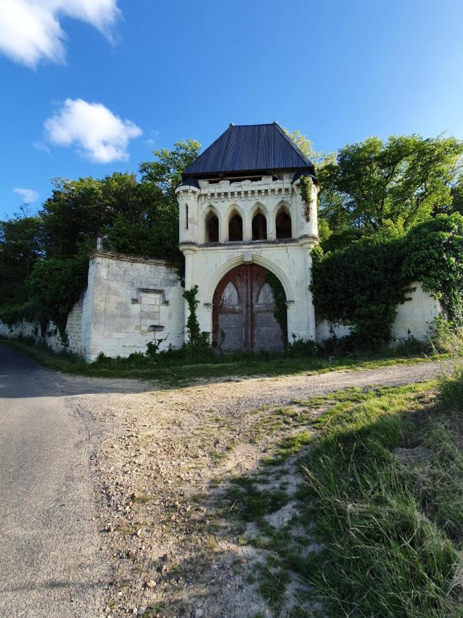 Le Gite Du Puits Aubert Breze Exterior foto